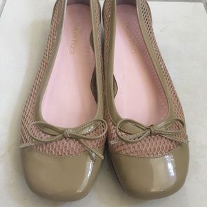 Taryn Rose Dark nude flats with bow